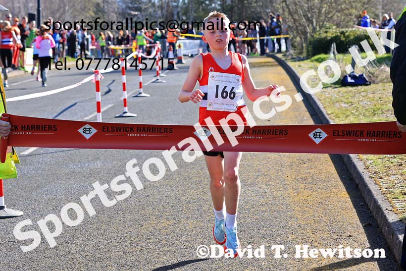 Boys and Girls Under-13s 2024 Elswick Harriers Good Friday Relays, Newburn, Newcastle Upon Tyne  Photo: David T. Hewitson/Sports for All Pics